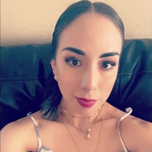 Meet your Posher, Beatriz